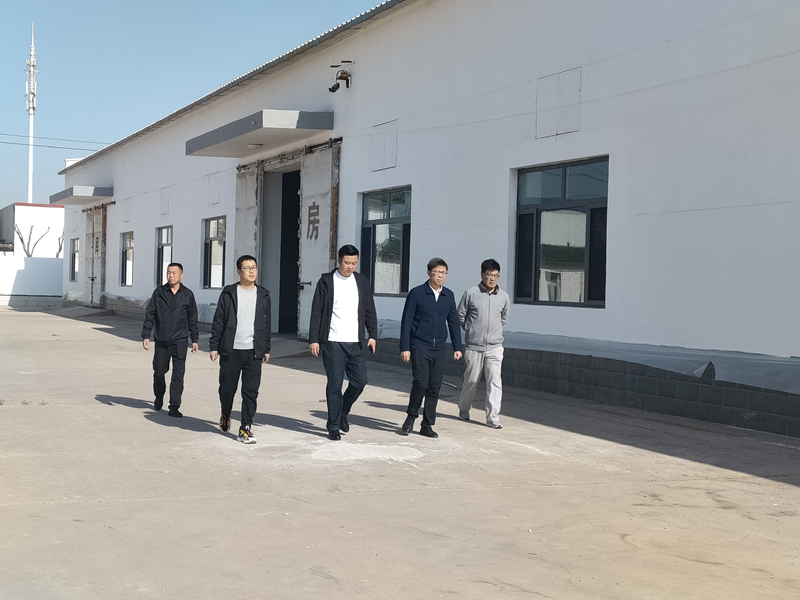 石嘴山市副市長(zhǎng)、惠農(nóng)區(qū)委書(shū)記王宇翔蒞臨寧夏興康恒潤(rùn)農(nóng)業(yè)科技發(fā)展有限公司調(diào)研指導(dǎo)