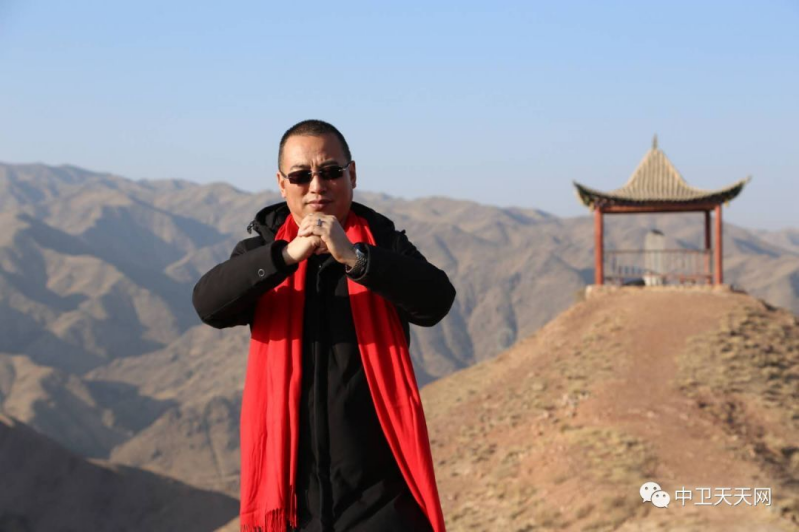 2019年1月1日，5位中衛(wèi)青年企業(yè)家在寺口山上送祝福